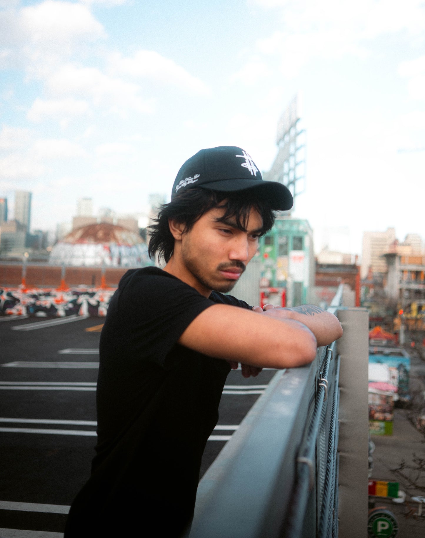 Lone Black X White Hat